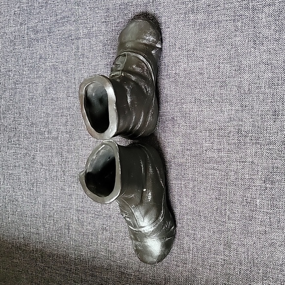 Resin Baby Shoes - Picture 3 of 7